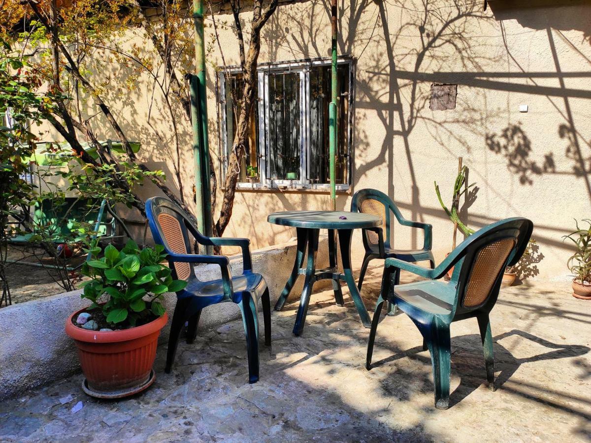 Guesthouse Ttt Tiflis Exterior foto