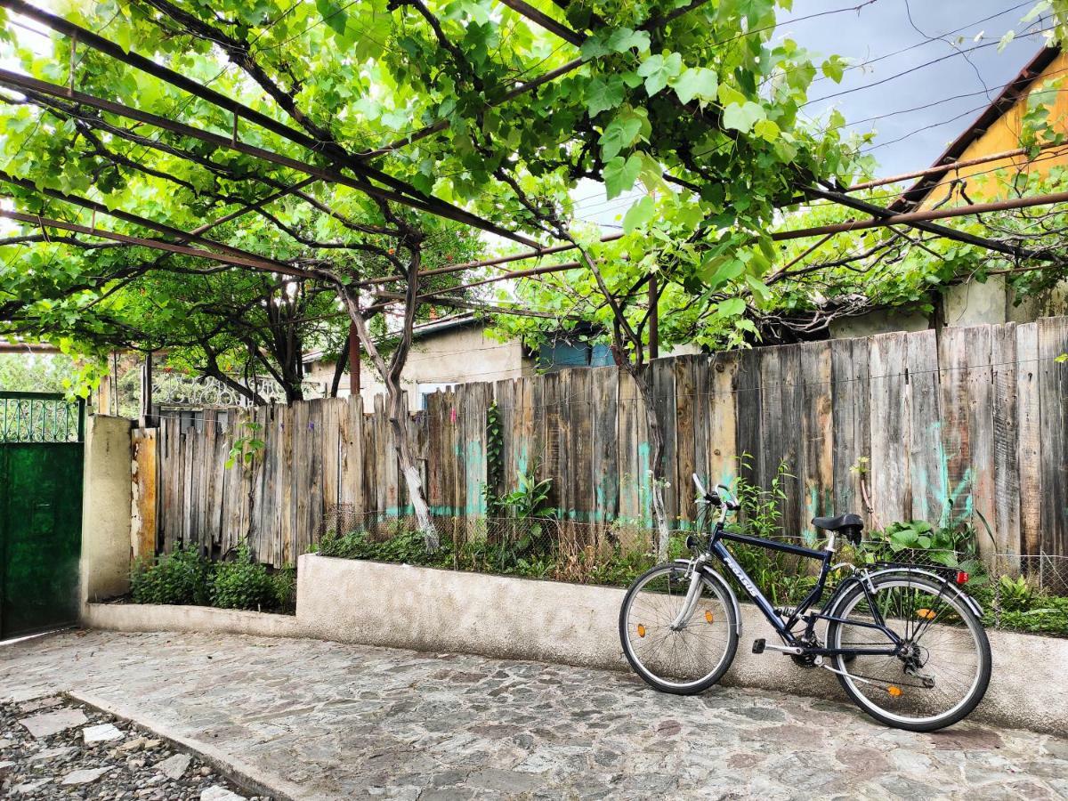 Guesthouse Ttt Tiflis Exterior foto